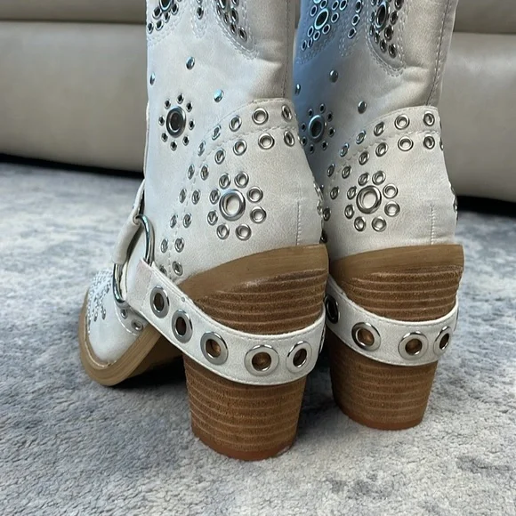 New Dolls Kill Current Mood White Studded Butterfly Cowboy Boots Festival Sz 6 - Picture 7 of 13